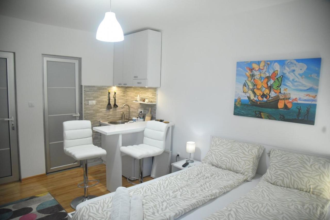 Dekart 2 Apartment Ni 외부 사진